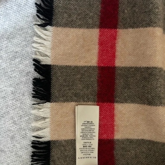 Burberry Printed Cashmere Scarf, Like New - Picture 9 of 9